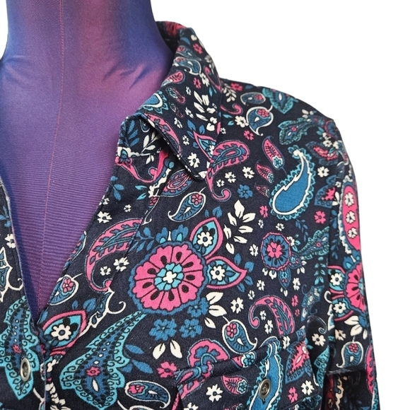 NWT Hastings & Smith Paisley Black Iris Button Down Roll Tab Top Size Medium - Picture 2 of 11